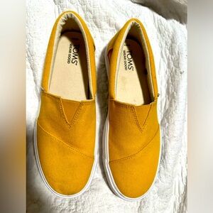Toms Venix Platform Slip On Sneakers in Mango size 9